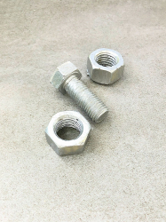 Фигурки из глазури Болт с гайками Изображение Фигурки из глазури Болт с гайками